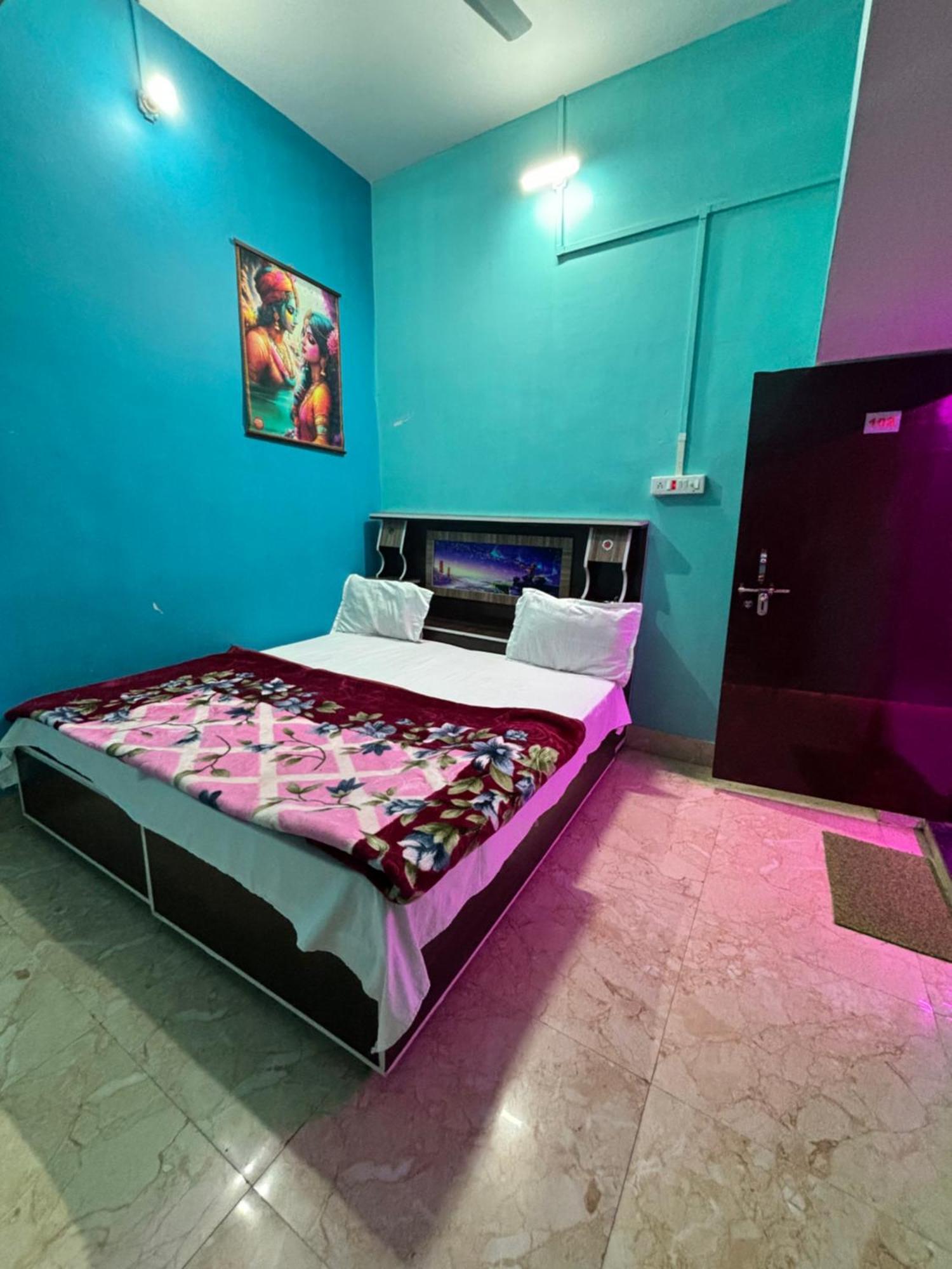 Kishori Ram Homestay Near Ayodhya Dham Railway Экстерьер фото